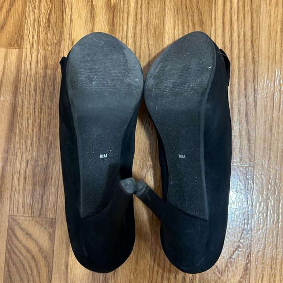 G by Guess bow pumps, size 8.5 - Picture 6 of 15